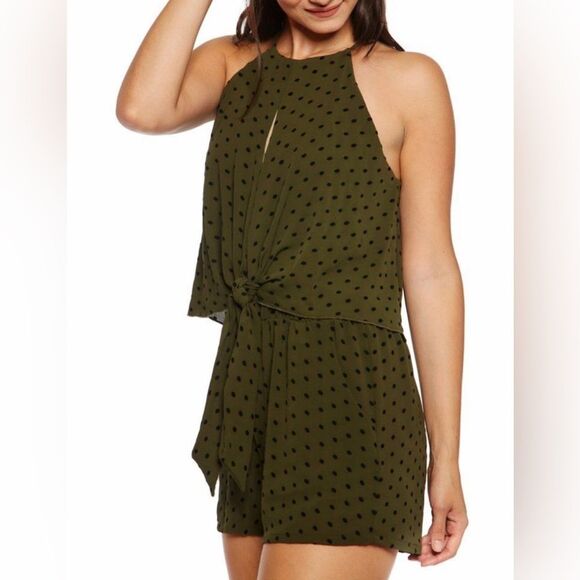Army green and black polka dot tie front romper with pockets size medium - Picture 1 of 8